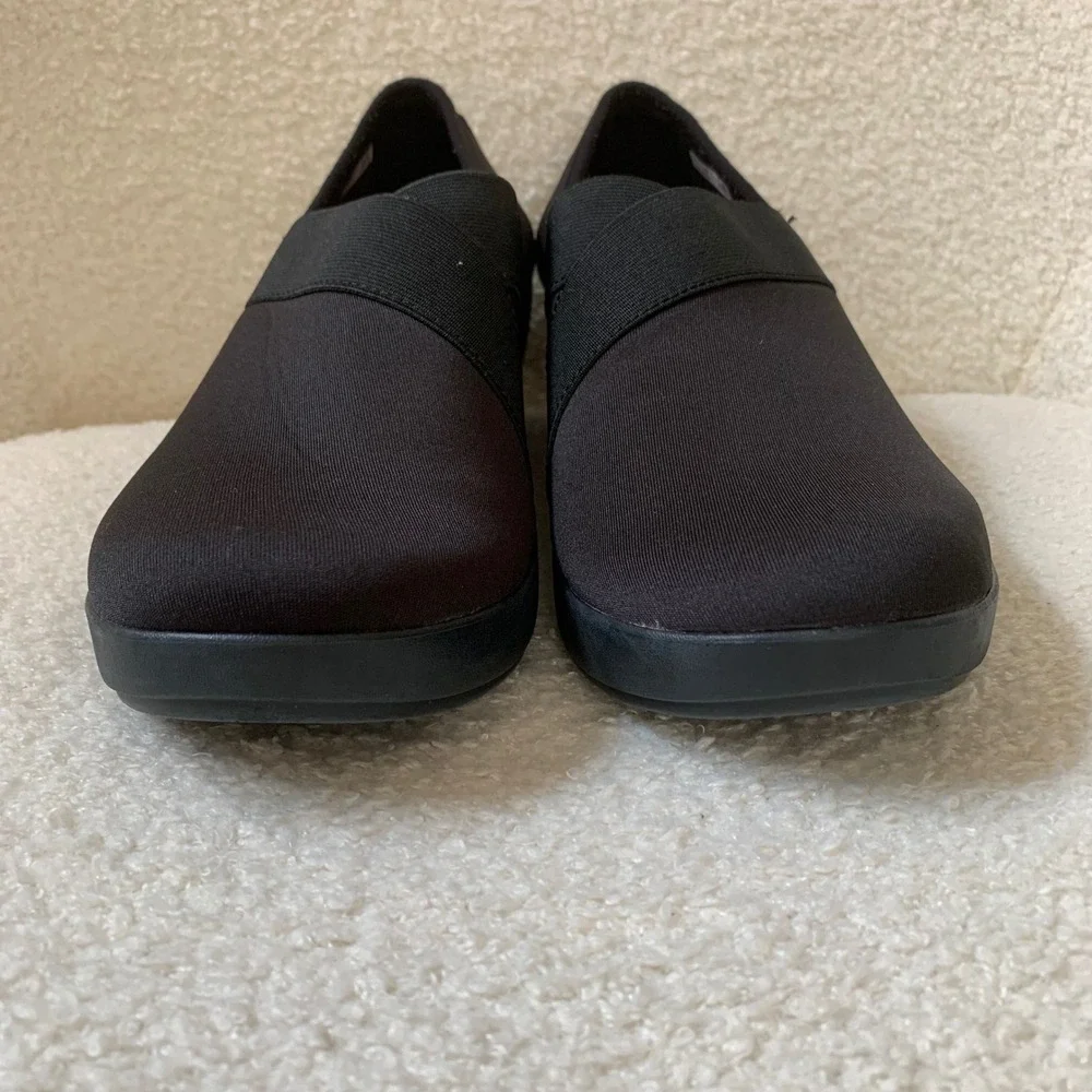 Crocs Women's Busy Day Stretch Wedge Dual Comfort Black Size 11 Slip On Shoes
